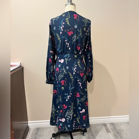 Wrap Dress 🍂🍁 Fall then Wrap dress, plus size - Picture 3 of 6